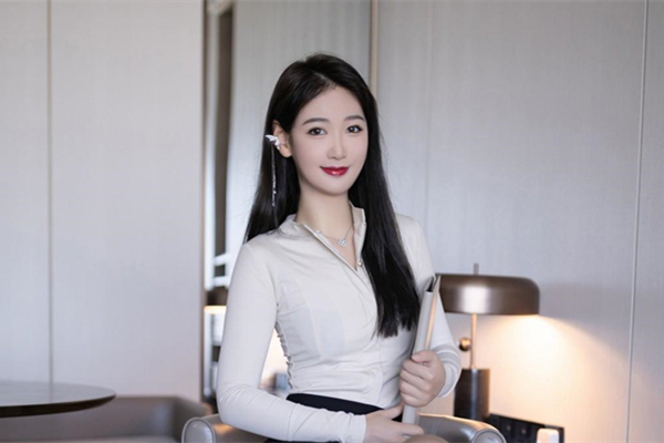 美女与炮友在酒店男女合欢的快乐